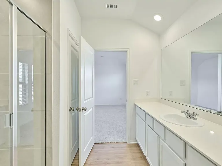 6313 Barrington Cliff Trl — Photo 4