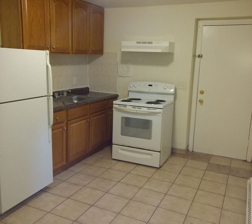 1st image of 43 Lasalle Ct APT 2