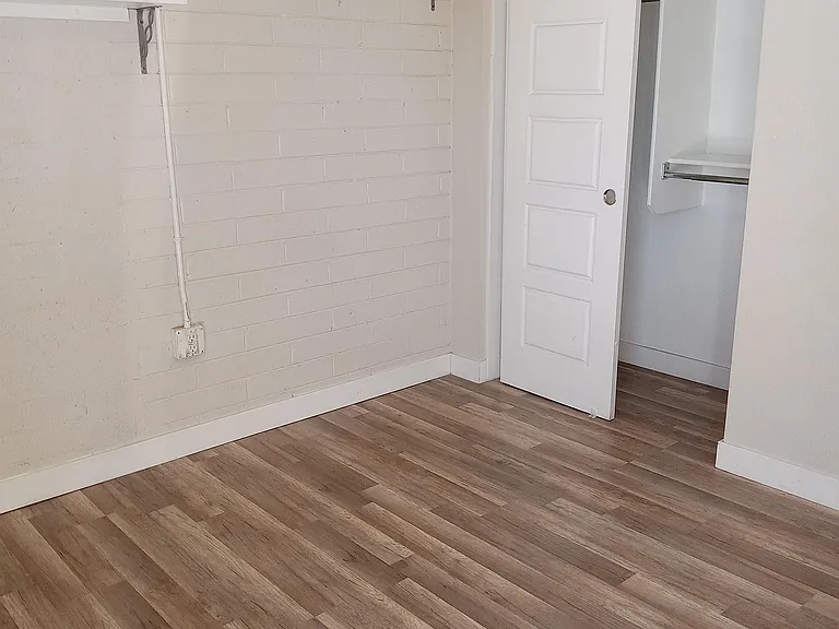 605 W Pierson St #14 — Photo 3