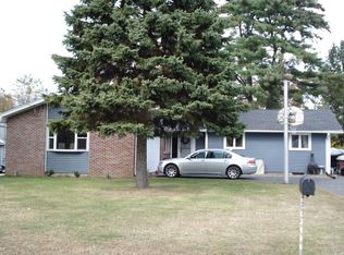 53 Manchonis Rd, Wilbraham, MA 01095