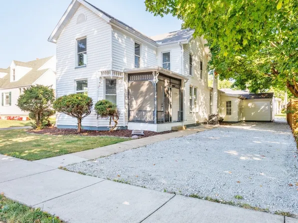 114 W North St, Danvers, IL 61732