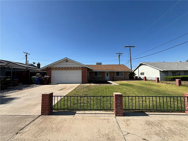 27531 Temple St — Photo 4