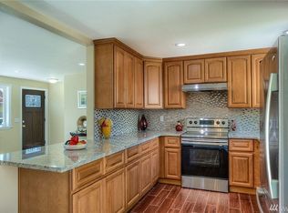 8030 NE 149th St, Kenmore, WA 98028