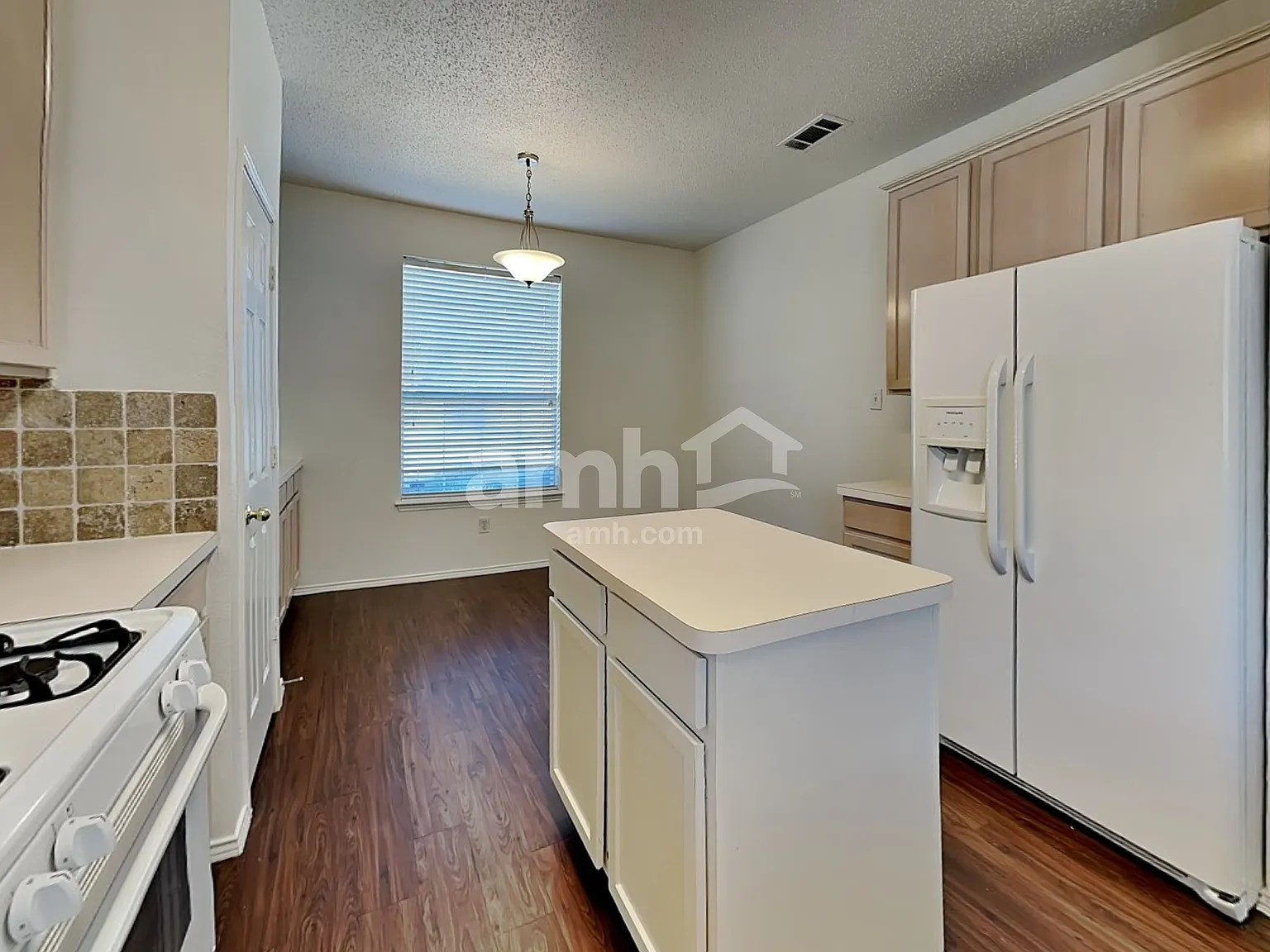 3 bed, 2.5 bath, 1892 sqft, $2,375 — Photo 4