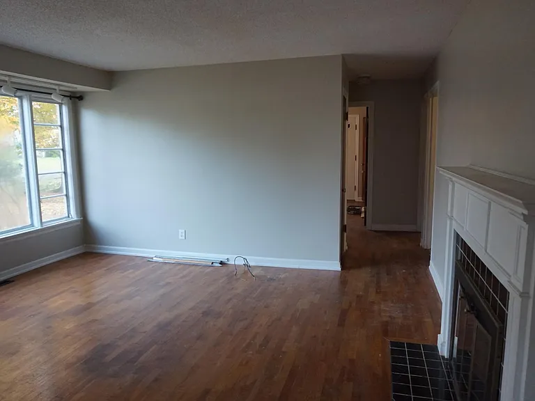 212 Woodlawn Ave — Photo 6