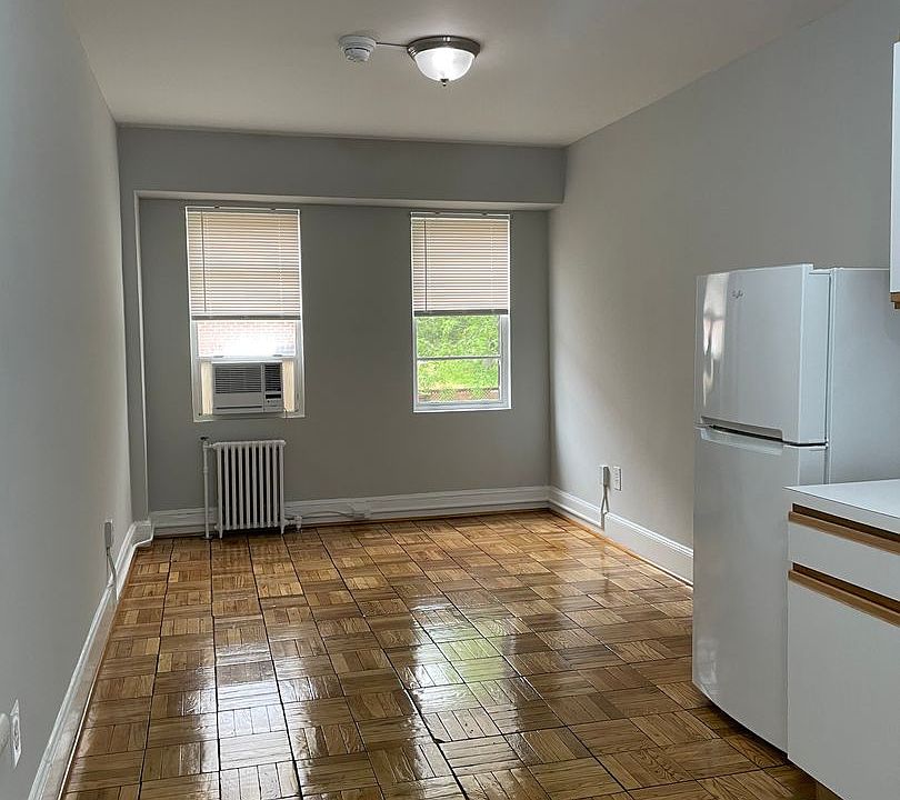 1st image of 2501 Q St NW #307