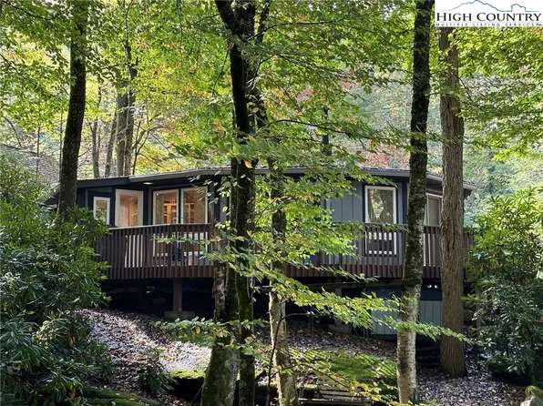 253 River Road 1, Banner Elk, NC 28604