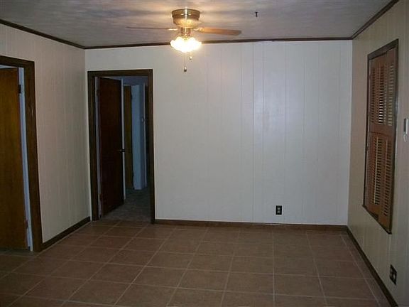 2nd image of 340 Clemmons St