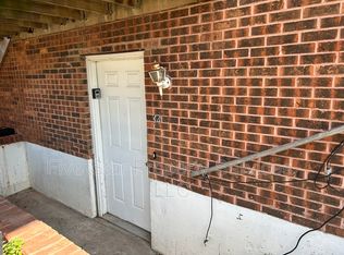 Lake Shore Apartments, Springfield, IL 62703