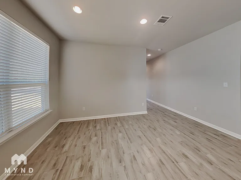 705 Hays Hill Dr — Photo 5
