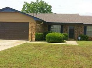 2616 NE Lake Ave, Lawton, OK 73507