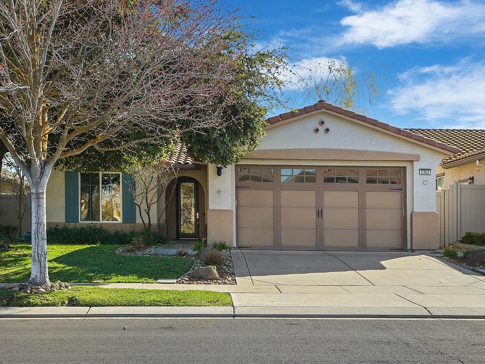 1st image of 2352 Fawnwood Ln