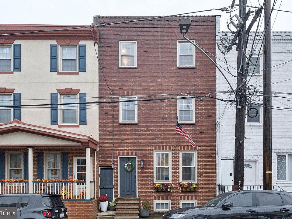 1st image of 2614 E Somerset St