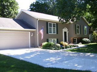 16 Sandy Ln, Millington, IL 60537