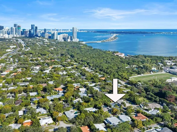 218 Shore Dr S, Miami, FL 33133