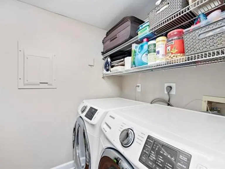 925 Washington St #102 — Photo 10