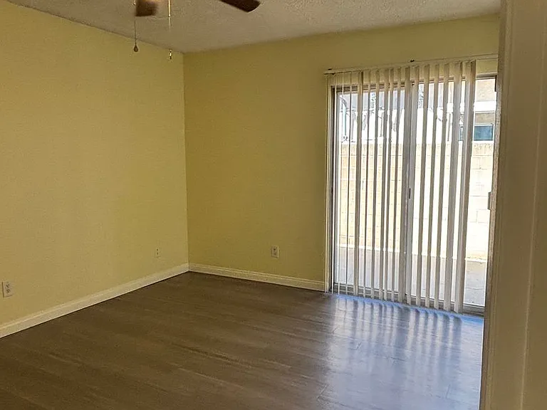 6065 California Ave — Photo 14