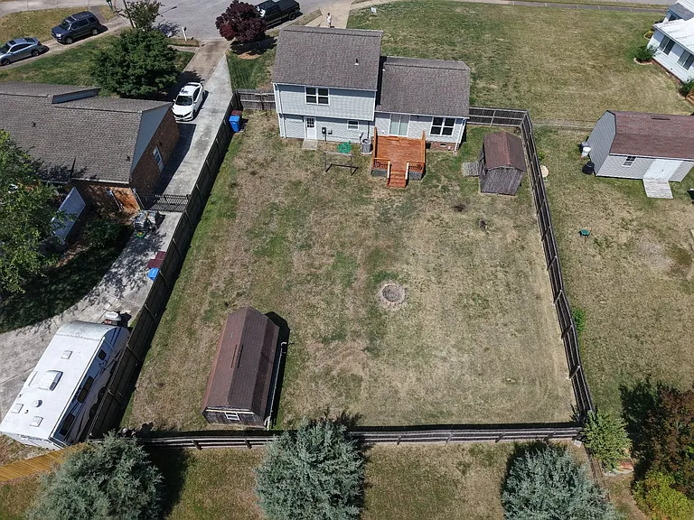 509 Bowling Green Ct — Photo 37