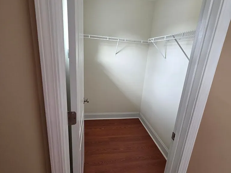 9 Haven Point — Photo 33
