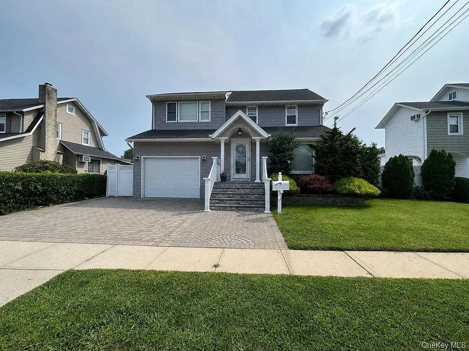 607 Nassau St