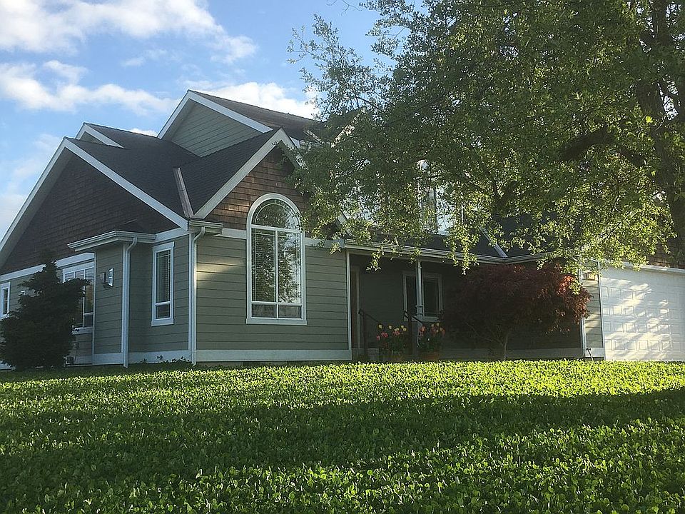 1st image of 136 Orcas Ave