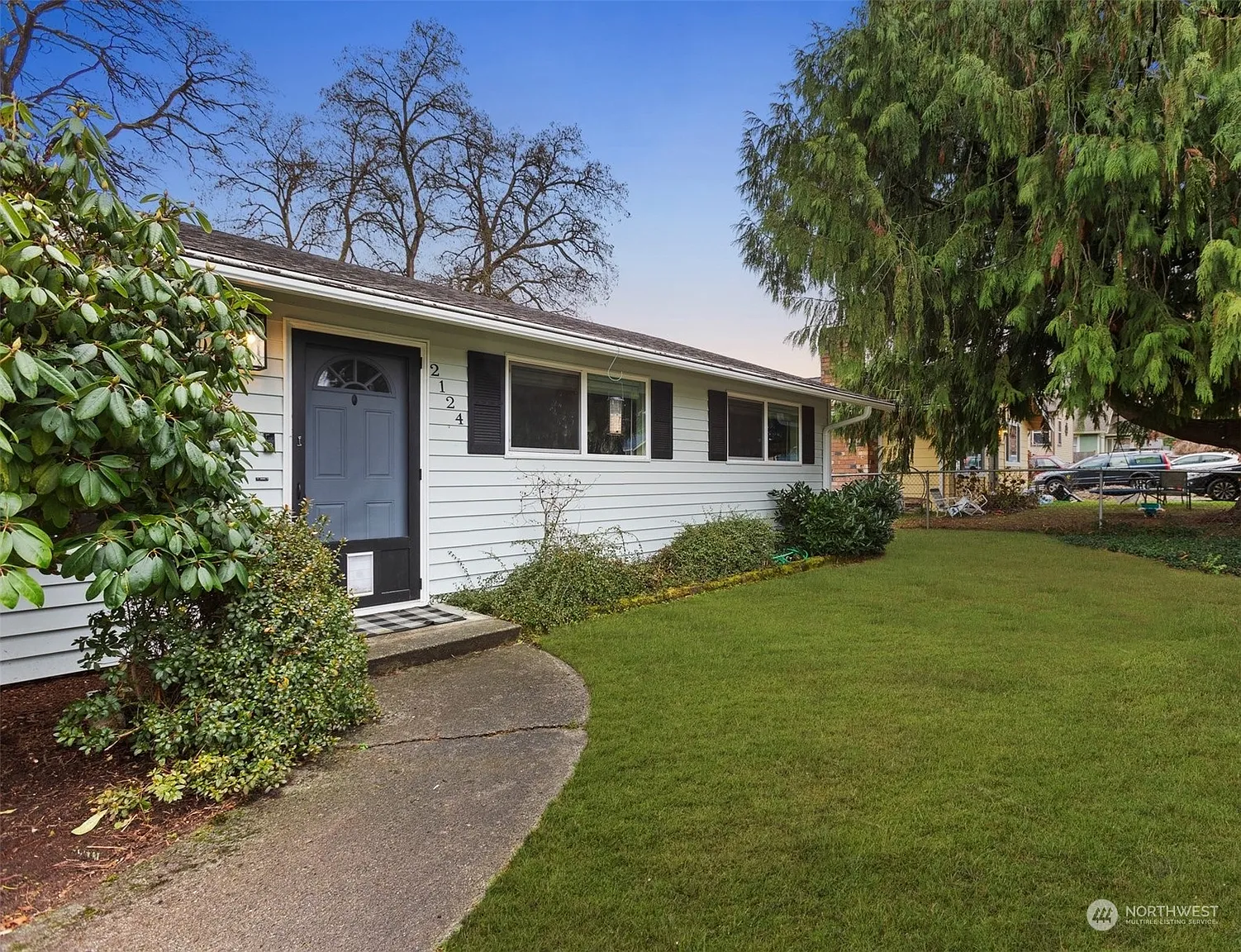2124 Jackson Avenue photo 1
