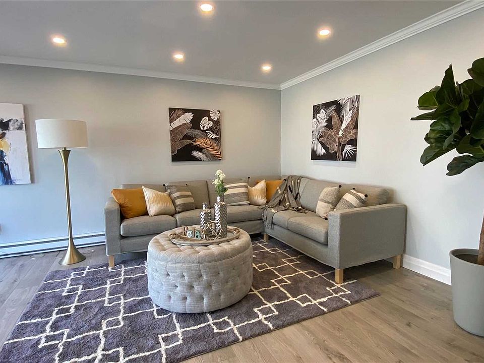2nd image of 131 Milestone Cres