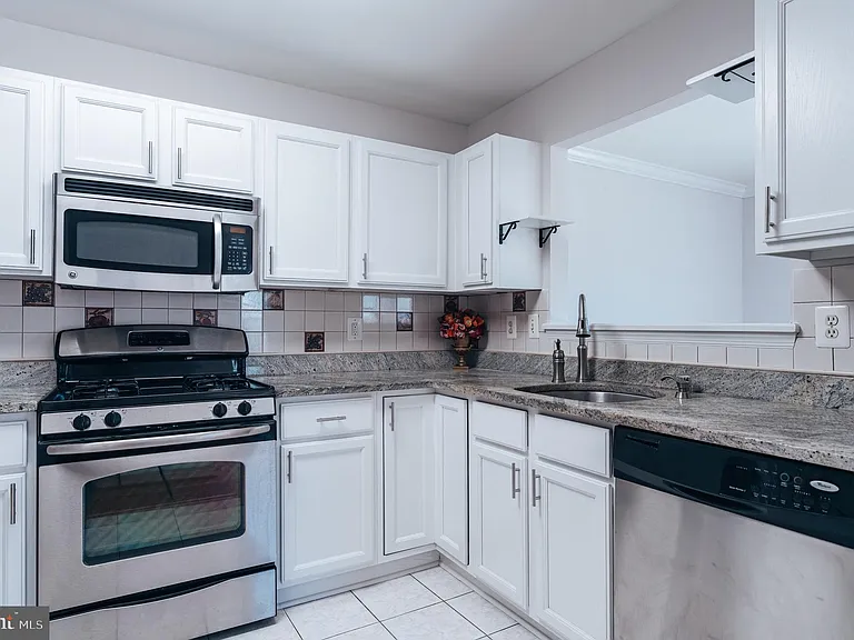 6607 Netties Ln #1601 — Photo 8