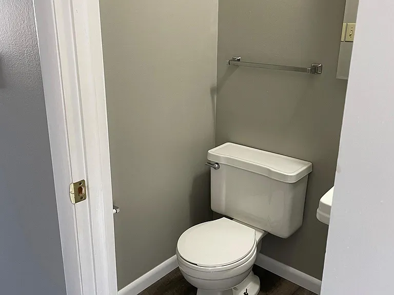 540 Thoma Pl #C — Photo 13