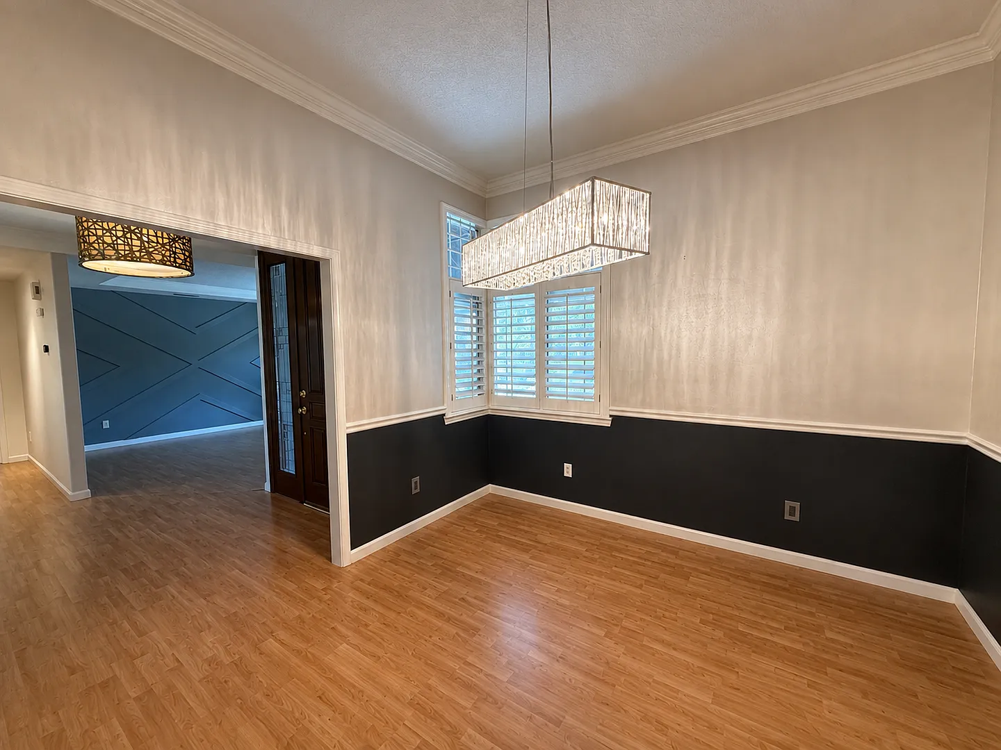 Landscaper's Paradise: Charming 4-Bedroom Home in Highland Hills Fair Oaks — Photo 3