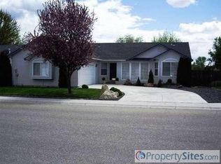 611 7th St, Middleton, ID 83644