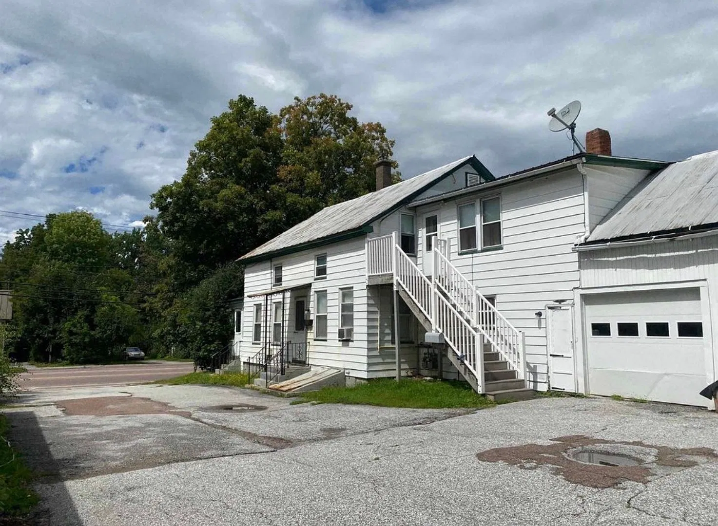 257 South Main Street — Photo 1