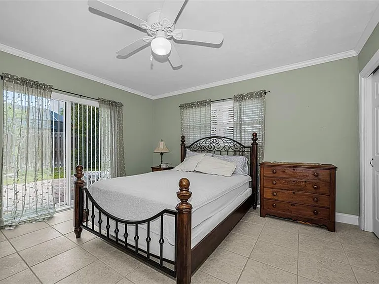 253 Park Cir S — Photo 24