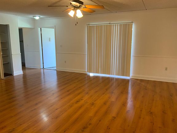 4th image of 144 Shady Dell Ln