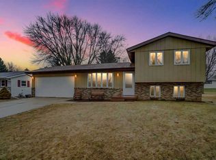 5402 Brookshire Ln, Madison, WI 53714