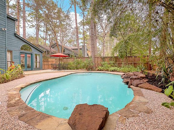 Another look at this great pool.