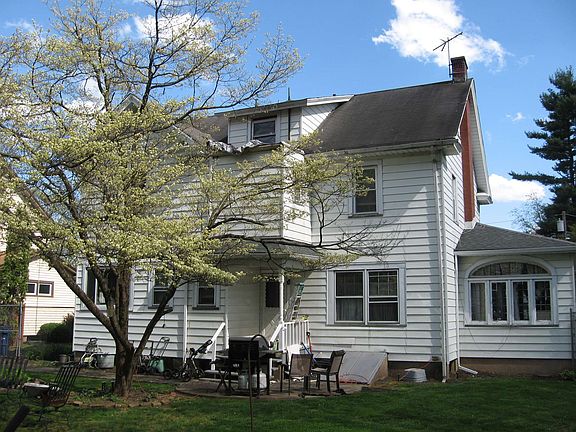 3rd image of 638 Sheridan Ave