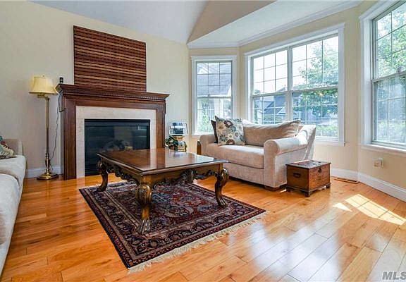 3rd image of 7 Mulberry Ct