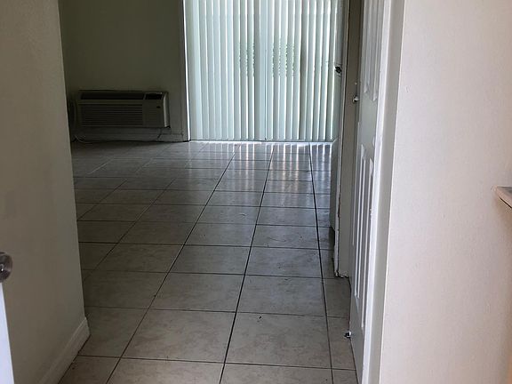3rd image of 4407 Saint Georges Ct #B