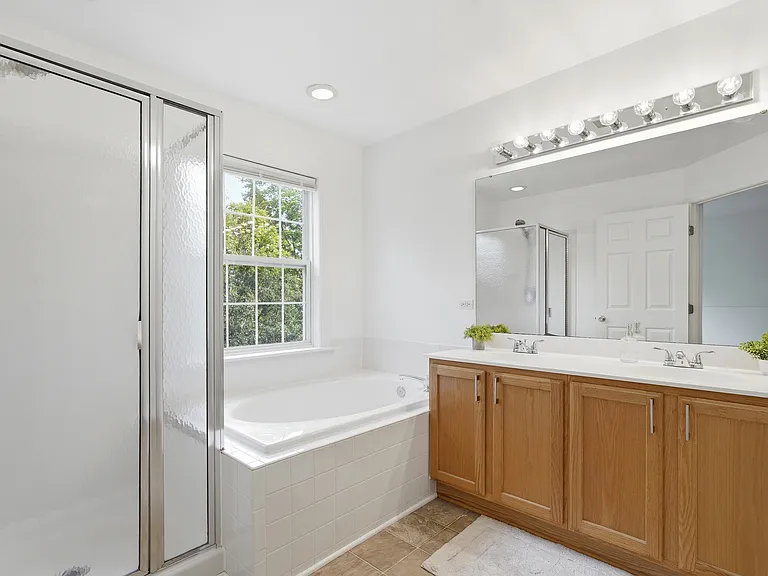9041 Falcon Glen Ct — Photo 15