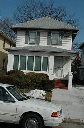 1st image of 1741 E 26th St