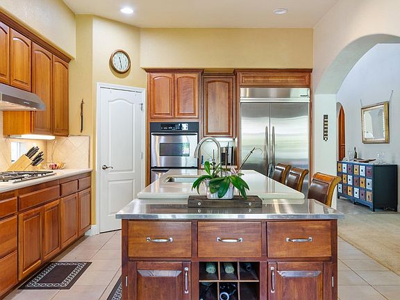2nd image of 1159 Songwood Road