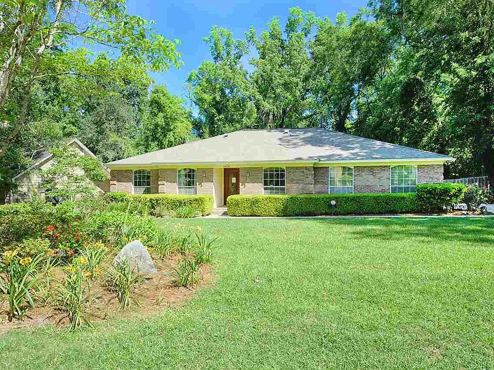 1st image of 3428 Clifden Dr
