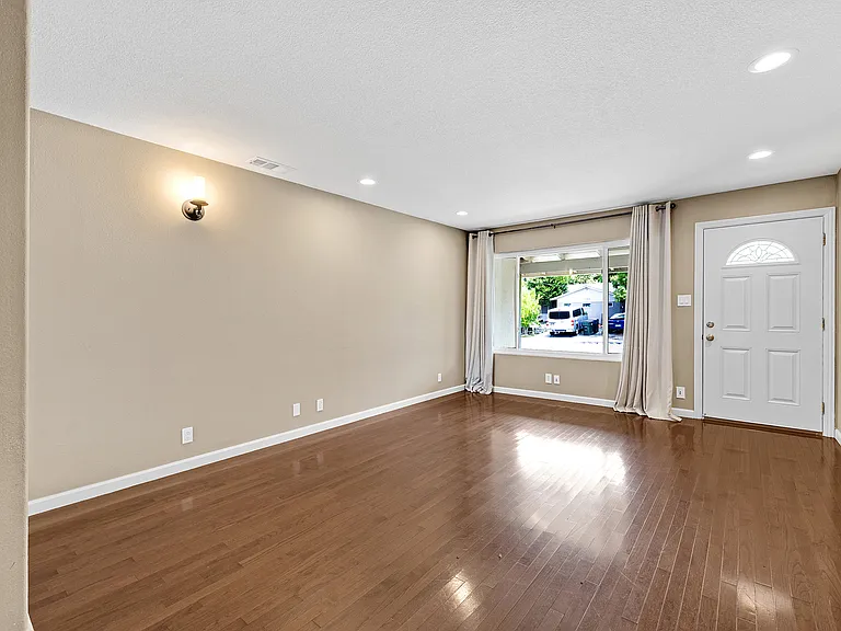 1159 Madrone Way — Photo 9