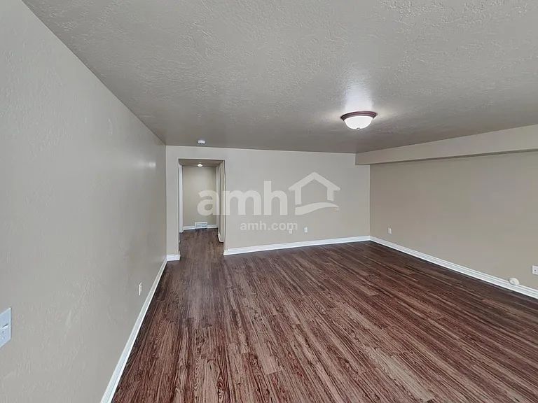 1449 S 2490 E — Photo 5