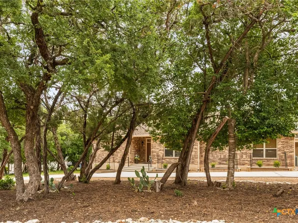 805 Willow Creek Cir, San Marcos, TX 78666