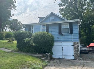 33 Iowa Ave, Lake Hopatcong, NJ