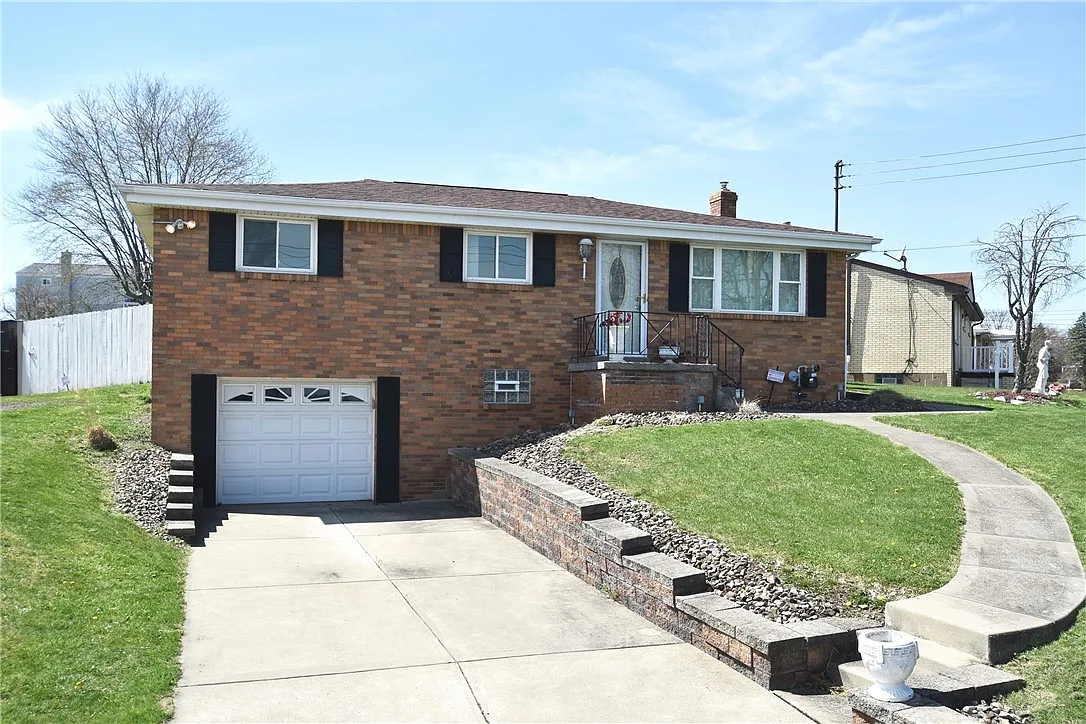 164 William Cir photo 1