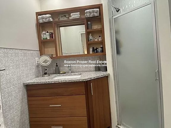 33 Gloucester #5 Boston - Back Bay Unit Photo 7