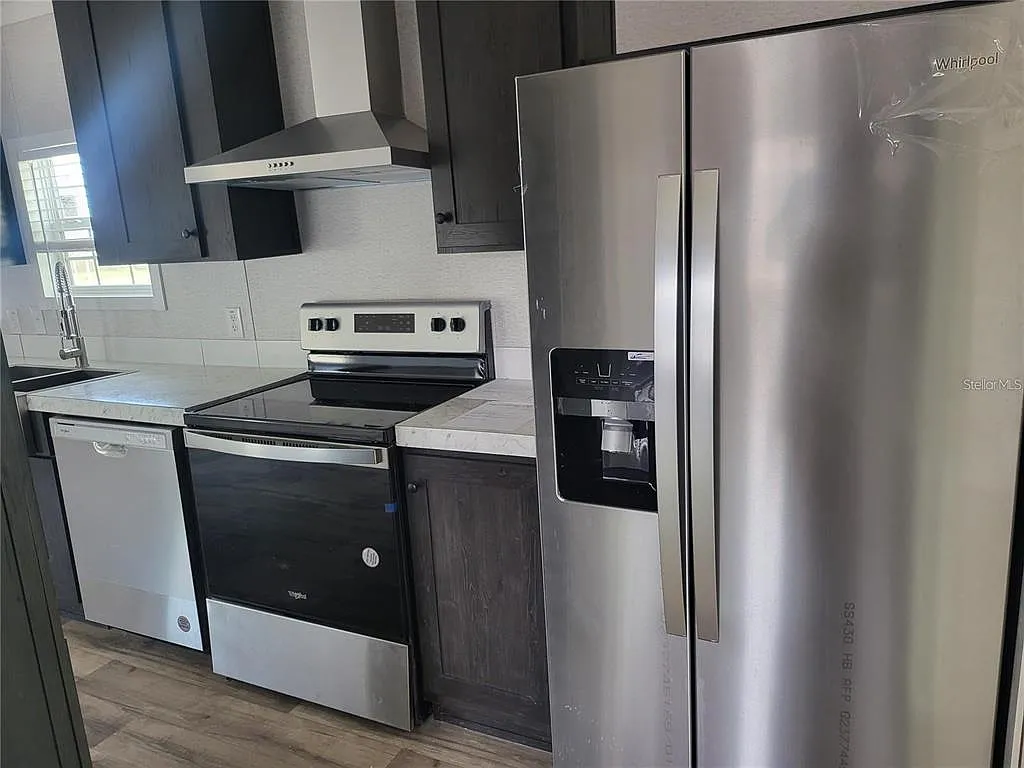 2 bed, 2.0 bath, 896 sqft, $1,400 — Photo 4
